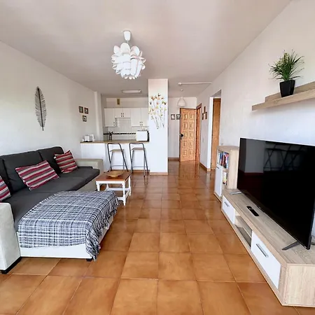 Tenerife Costa Adeje One Bedroom Apartment Heated Pool Large Balcony At Garden City Short Walk To Beach * Playa de las Américas