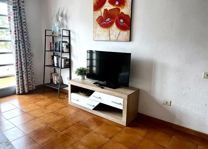 Апартаменти One Bedroom Apartment, Garden City, Heated Pool, Close To Playa Americas